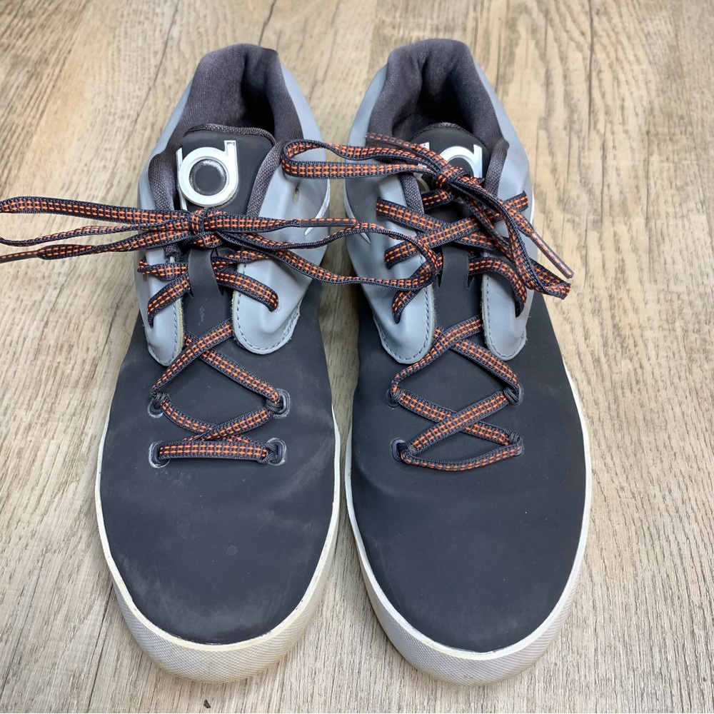 Boys Nike KD Vulc 2 basketball shoe 6.5Y